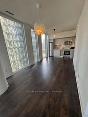28 Wellesley Street E 1807, Toronto C08, ON M4Y 0C4