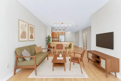 Condo Apartment in Toronto