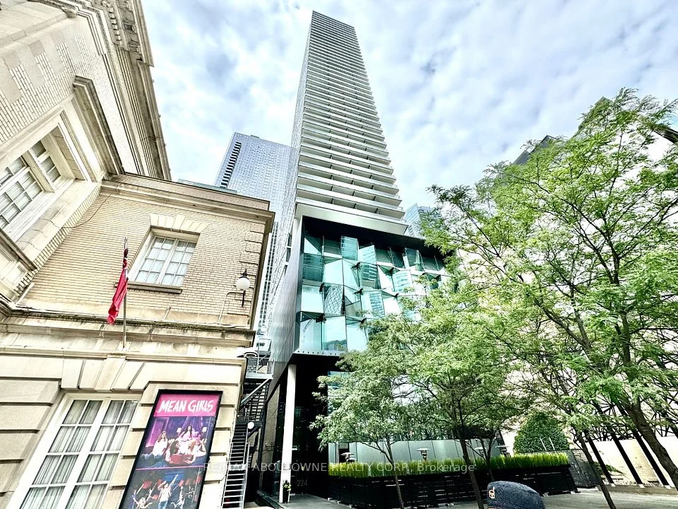 224 King Street W 702, Toronto C01, ON M5V 1H8