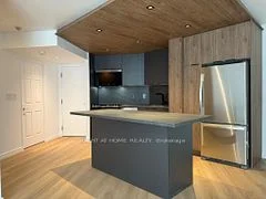 7 Carlton Street 1513, Toronto C08, ON M5B 2M3