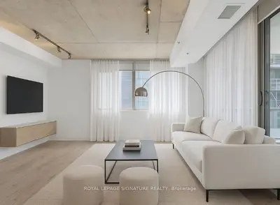 Condo Apartment in Toronto