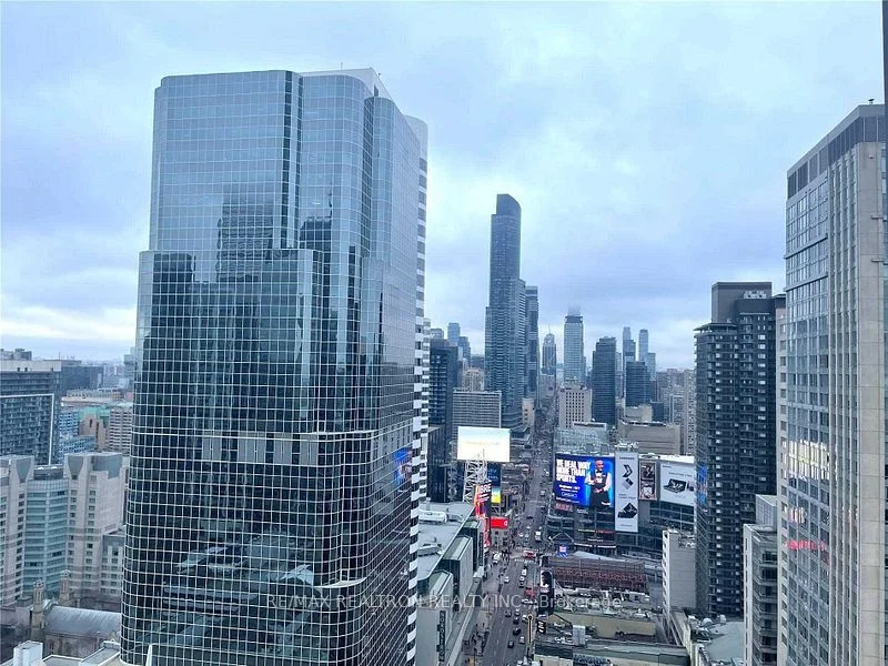 197 Yonge Street 2812, Toronto C08, ON M5B 1M4
