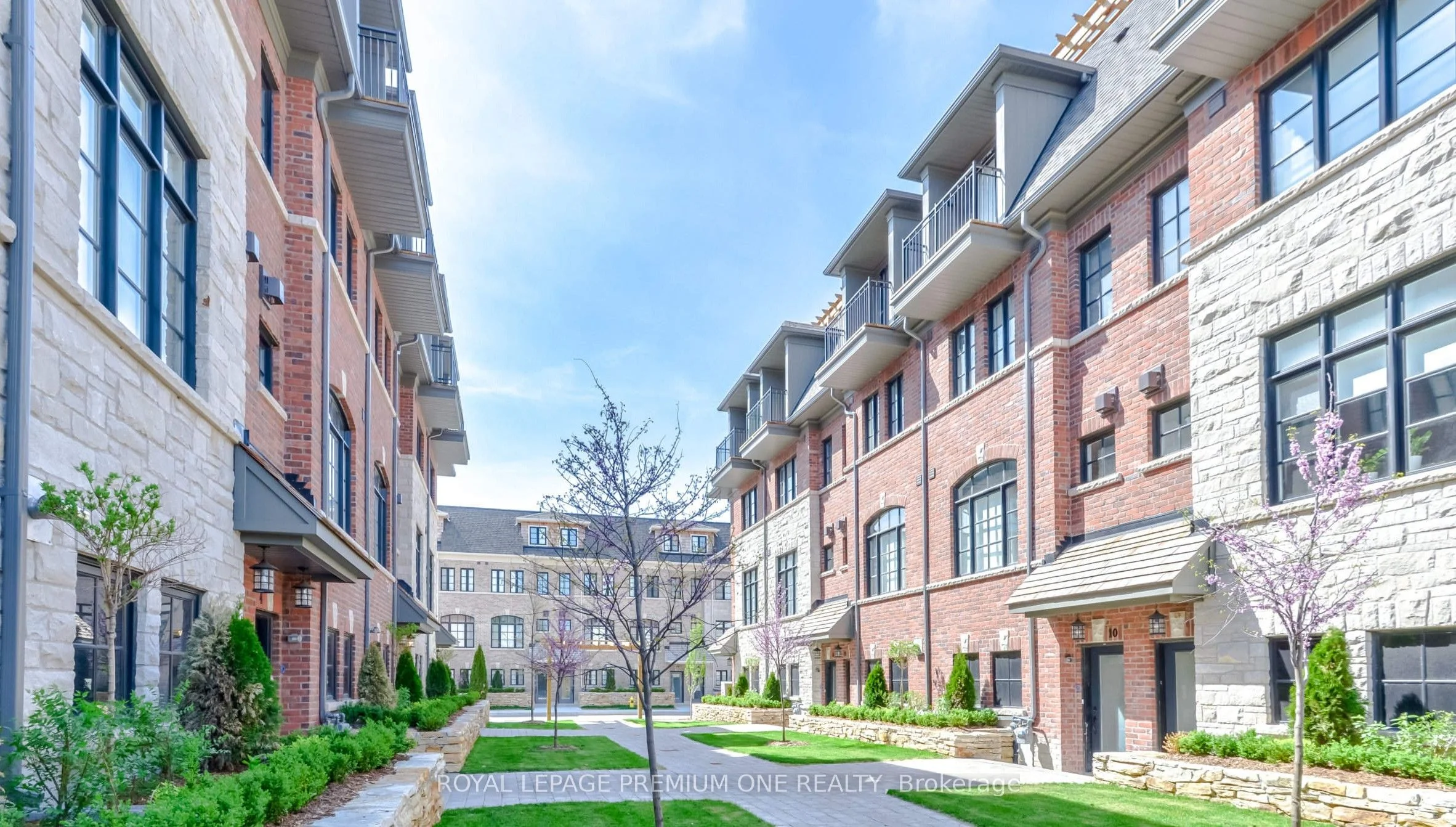 20 Salvador Allende Court 8, Toronto C02, ON M6G 0A3