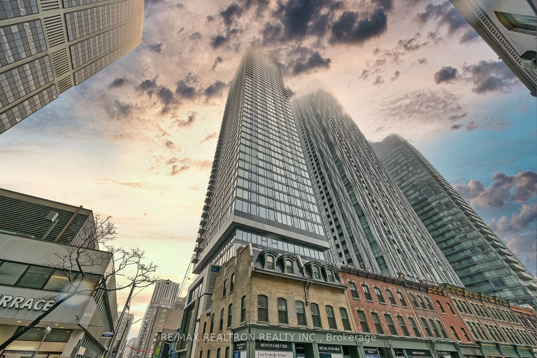 8 Cumberland Street 2106, Toronto C02, ON M4W 0B6