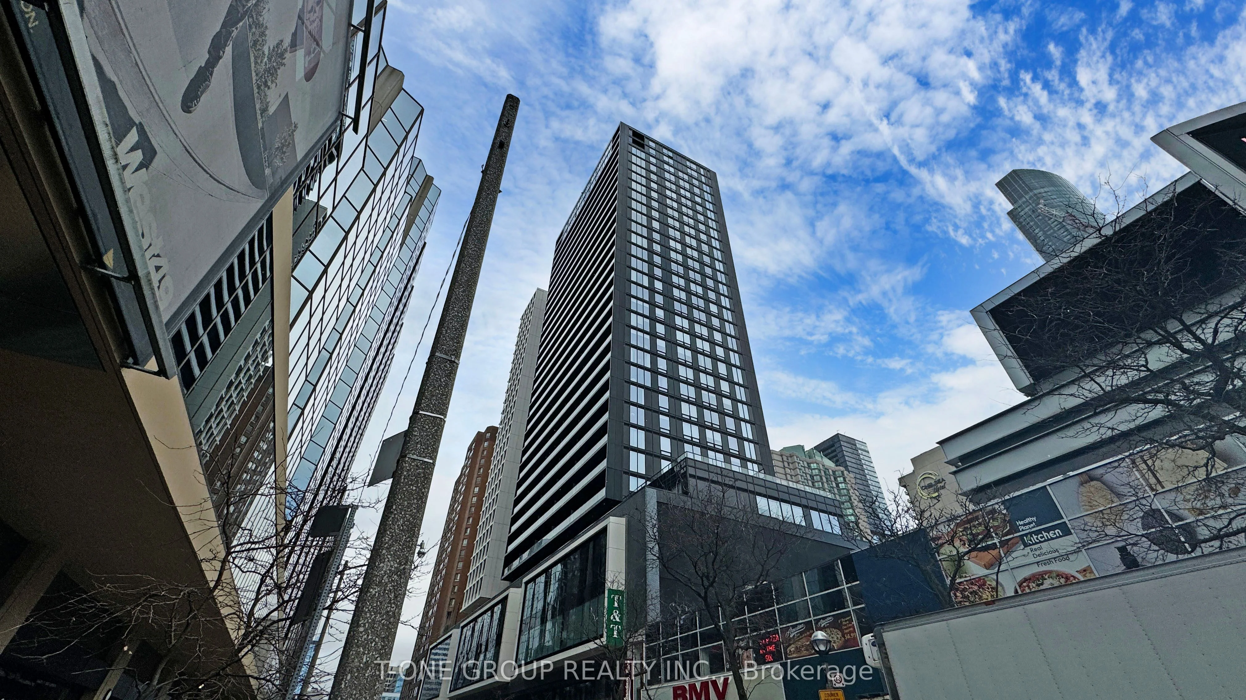20 Edward Street 1712, Toronto C01, On M5g 0c5