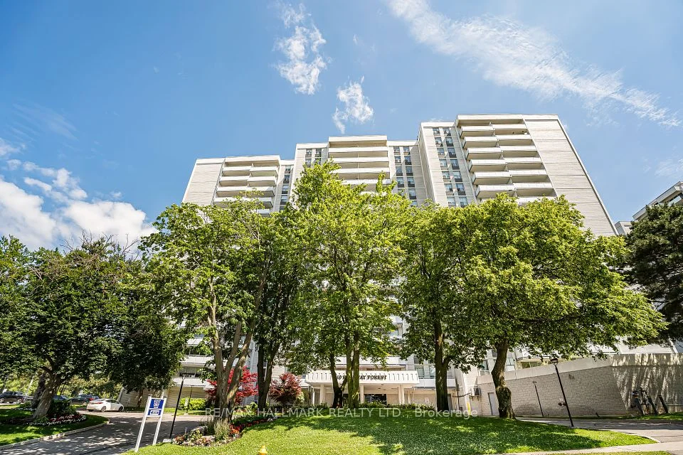 10 Parkway Forest Drive 512, Toronto C15, ON M2J 1L3