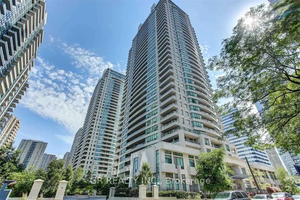 23 Hollywood Avenue 1106, Toronto C14, ON M4L 2K4
