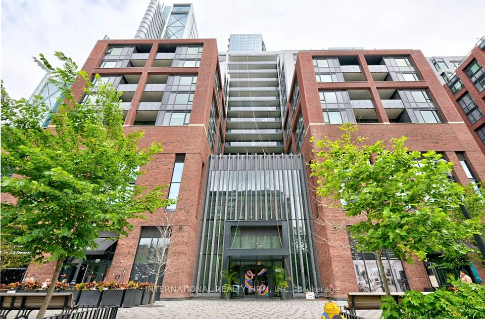 425 Wellington Street W 912, Toronto C01, ON M5V 0V3