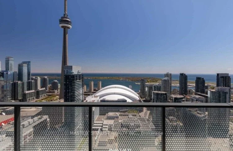 125 Blue Jays Way 5208, Toronto C01, ON M5V 0N5