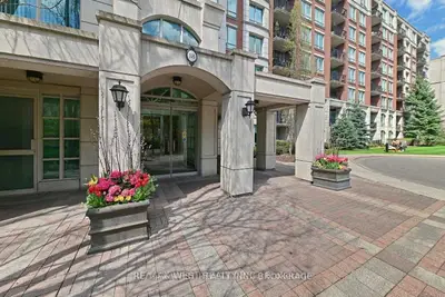 Condo Apartment in Toronto