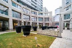2191 Yonge Street 1111, Toronto C10, ON M4S 3H8