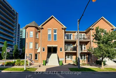 Condo Townhouse in Toronto