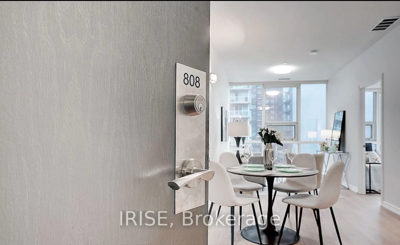 393 King Street W 808, Toronto C01, ON M5V 3G8