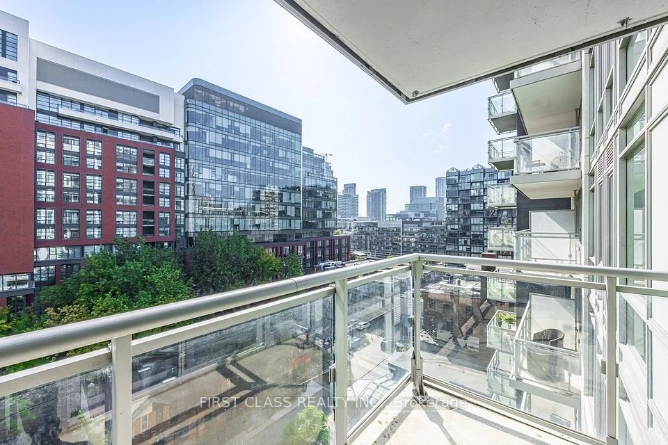 525 Adelaide Street W 1022, Toronto C01, ON M5V 0N7