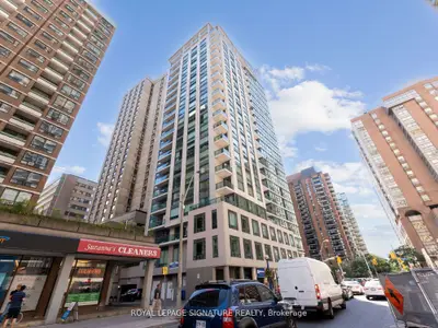 Condo Apartment in Toronto