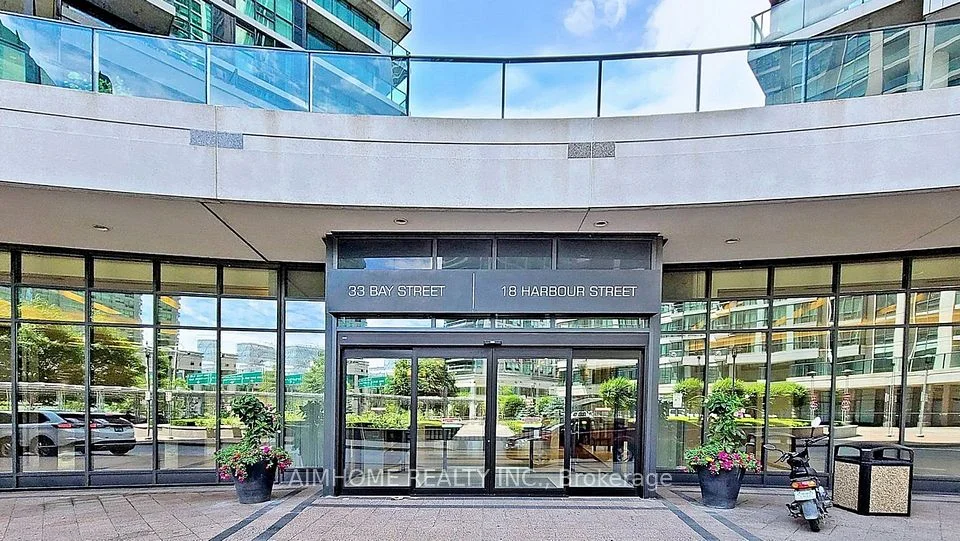 33 Bay Street 1508, Toronto C01, On M5j 2z3