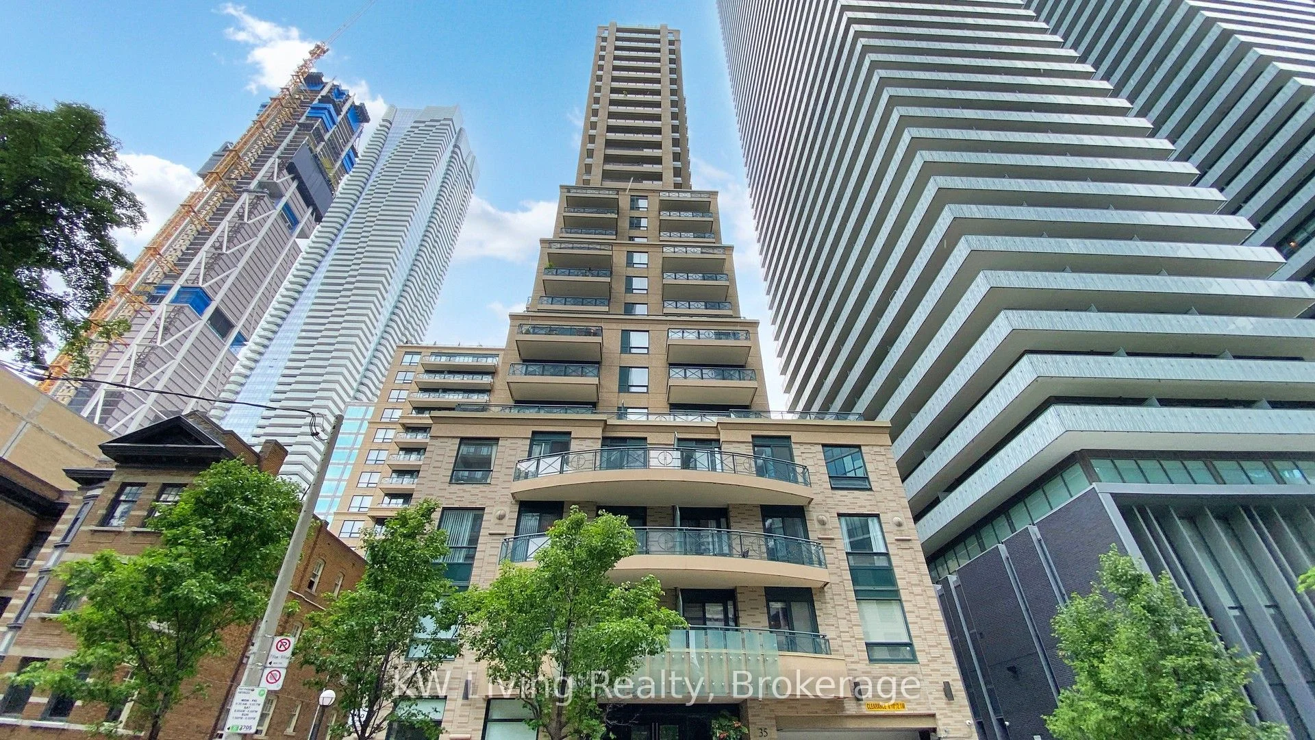 Condo Apartment in Toronto