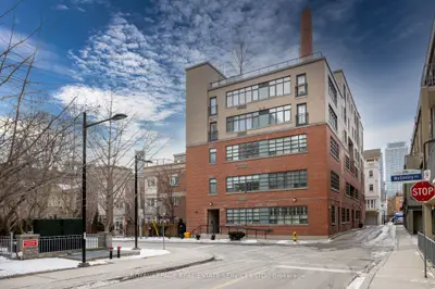 Condo Apartment in Toronto