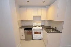 160 Huron Street 402, Toronto C01, ON M5T 2B5