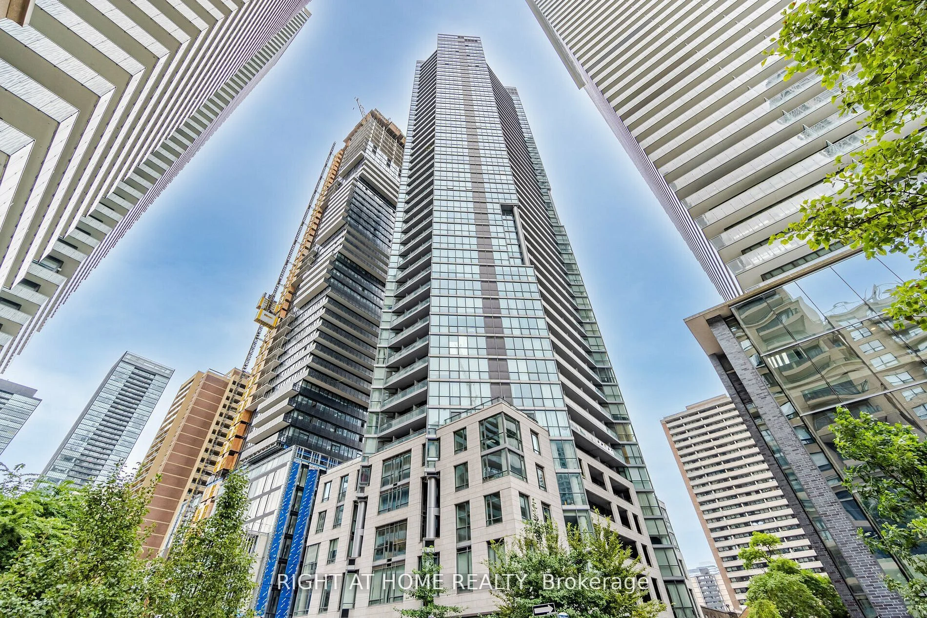 45 Charles Street E 3910, Toronto C08, ON M4Y 1S2