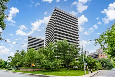 Co-op Apartment in Toronto