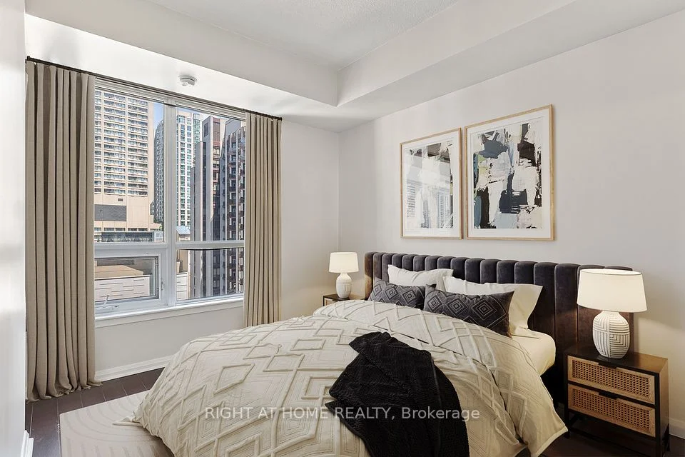 35 Hayden Street 1409, Toronto C08, ON M4Y 3C3