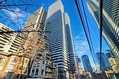 50 Charles Street E 2702, Toronto C08, ON M4Y 1T1