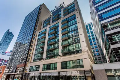 Condo Apartment in Toronto