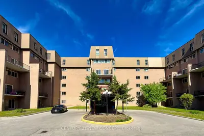 Condo Townhouse in Toronto