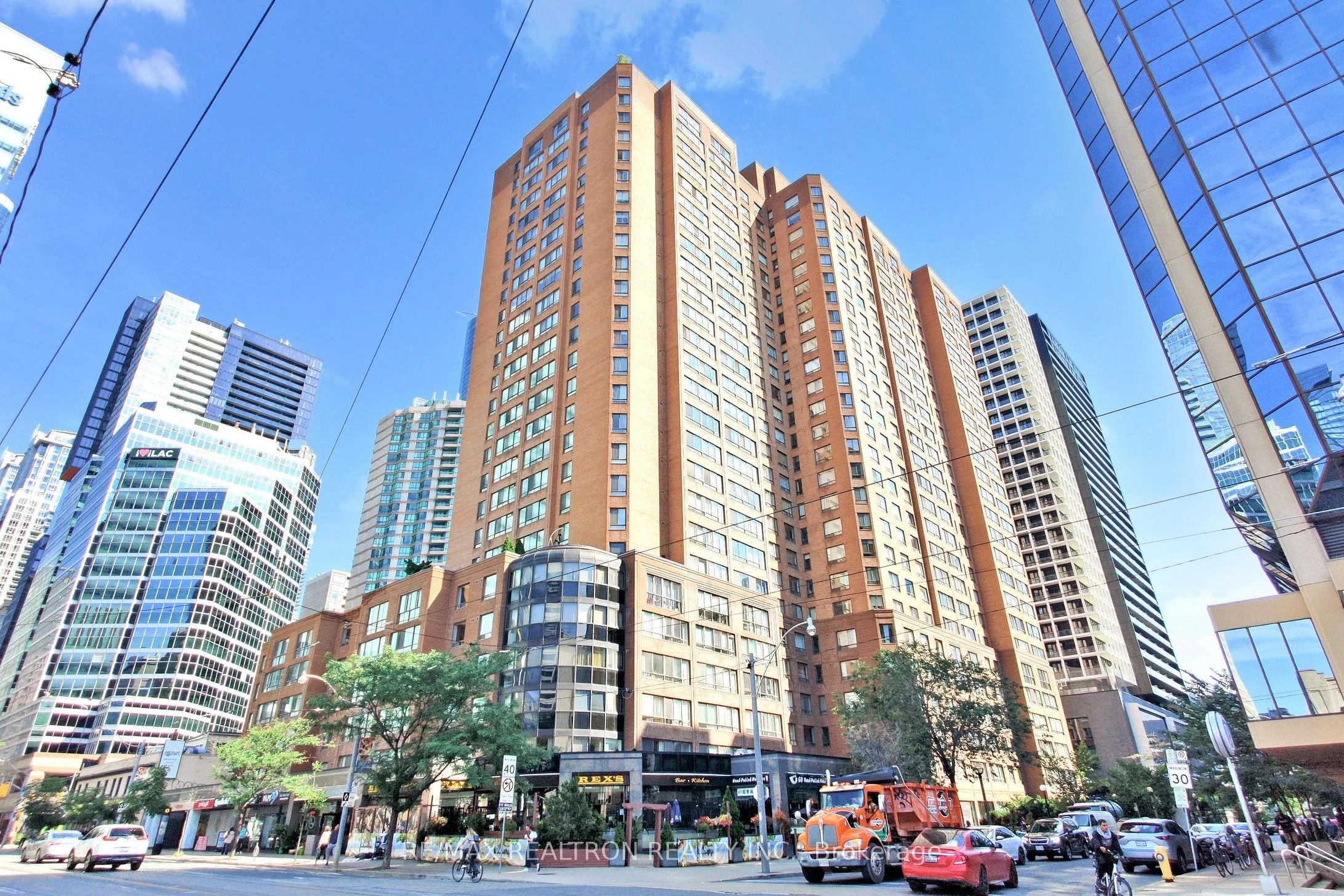 633 Bay Street 411, Toronto C01, ON M5G 2G4