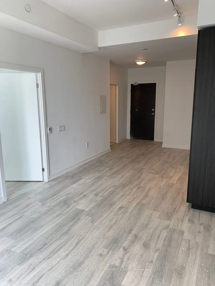 7 Golden Lion Heights 3006, Toronto C14, ON M2M 0B9