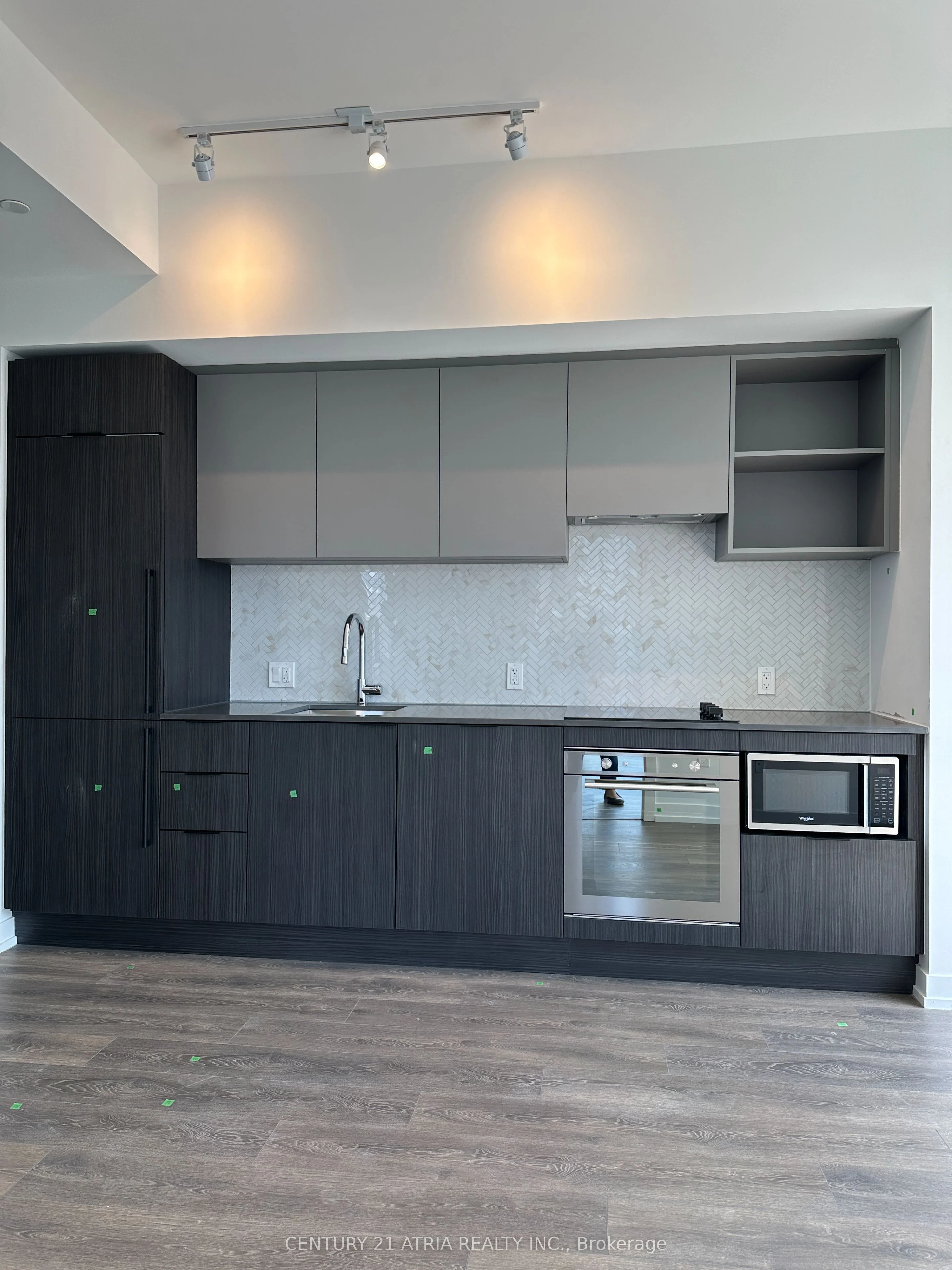 82 Dalhousie Street 2507, Toronto C08, On M5b 0c5