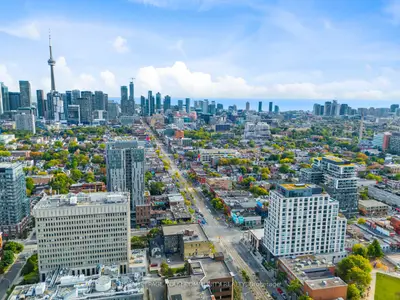 Condo Apartment in Toronto