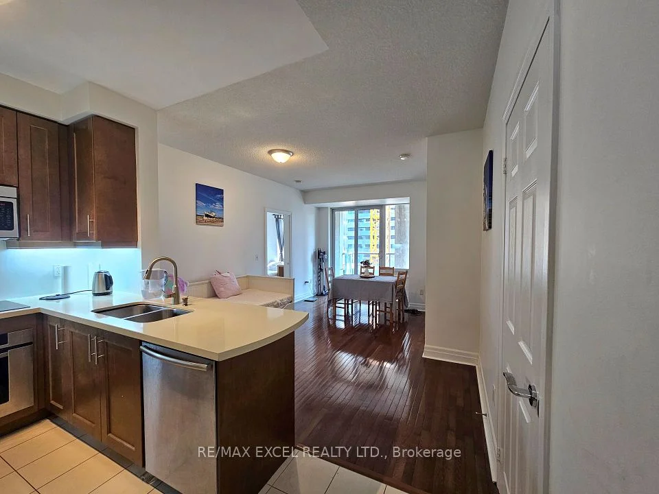 35 Balmuto Street 1205, Toronto C01, ON M4Y 0A3