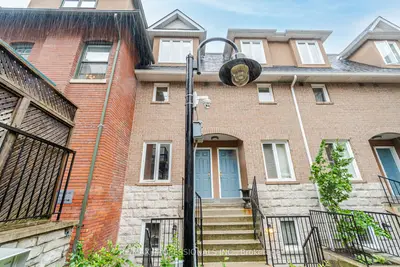 Condo Townhouse in Toronto