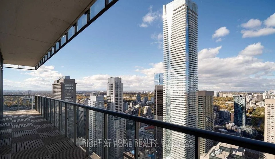 33 Charles Street 4504, Toronto C08, ON M4Y 0A2