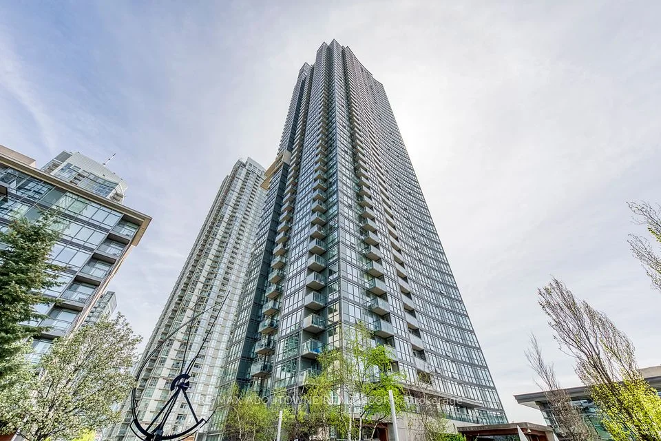 11 Brunel Court 1909, Toronto C01, On M5v 3y3