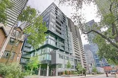 17 Dundonald Street 1602, Toronto C08, On M4y 0e4
