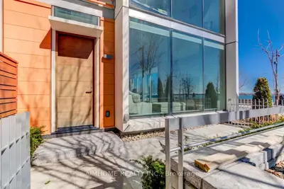 Condo Townhouse in Toronto