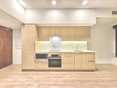 1 Concord Cityplace Way 5615, Toronto C01, ON M5V 0X3
