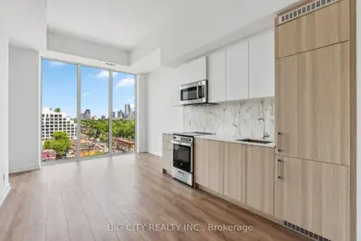 Condo Apartment in Toronto