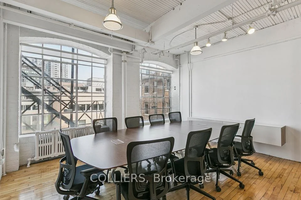 296 Richmond Street W 400, Toronto C01, ON M5V 1X2