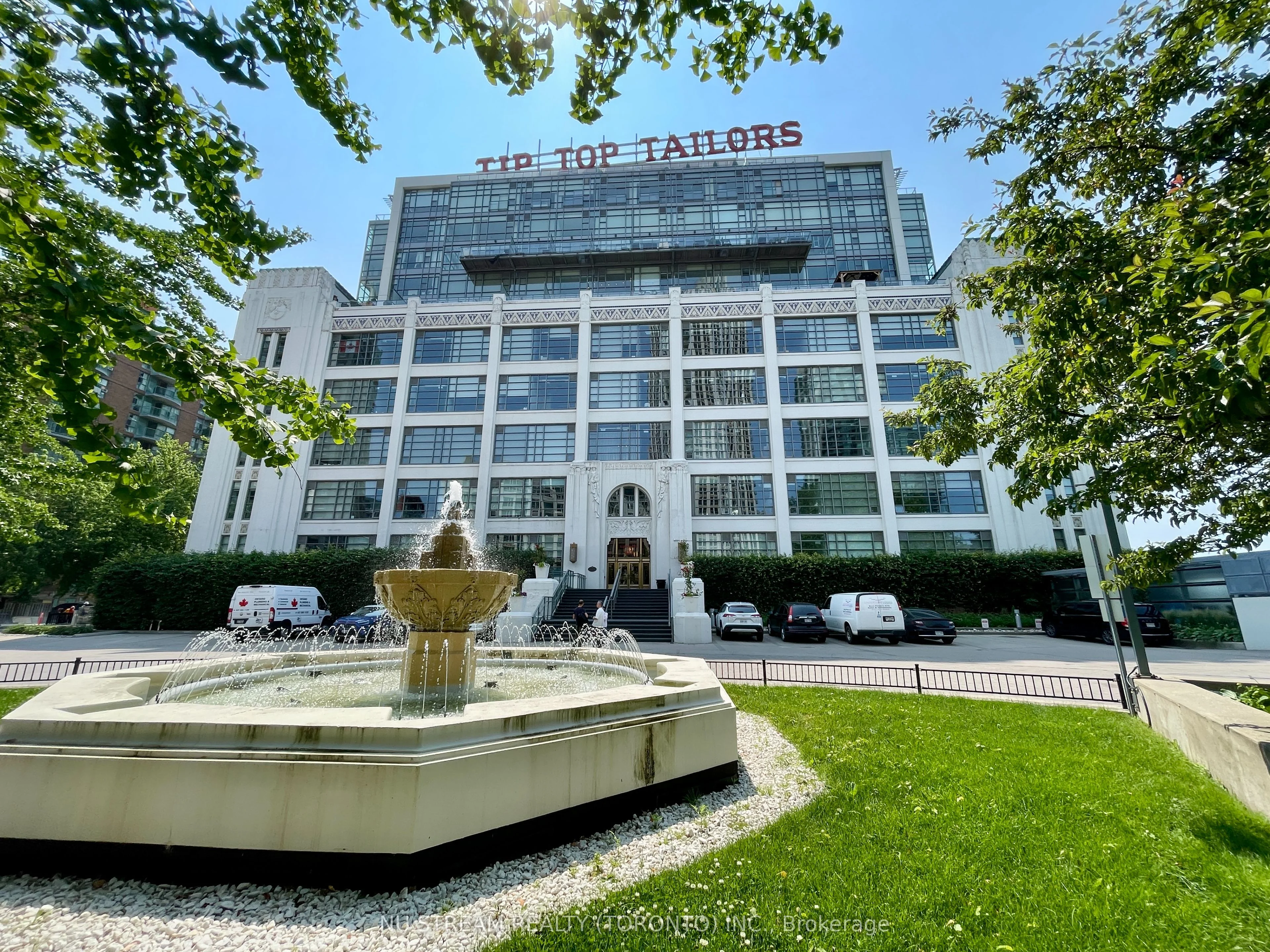 637 Lake Shore Boulevard W 121, Toronto C01, ON M5V 3J6