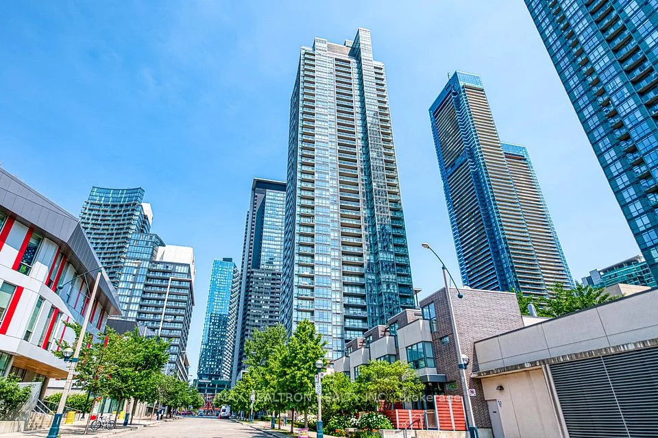 15 Fort York Boulevard 1507, Toronto C01, On M5v 3y4