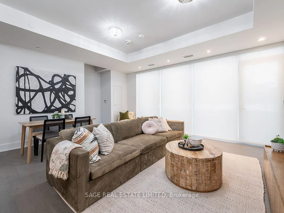 80 Vanauley Street 110, Toronto C01, On M5t 0c9