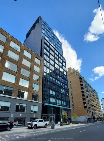 Condo Apartment in Toronto