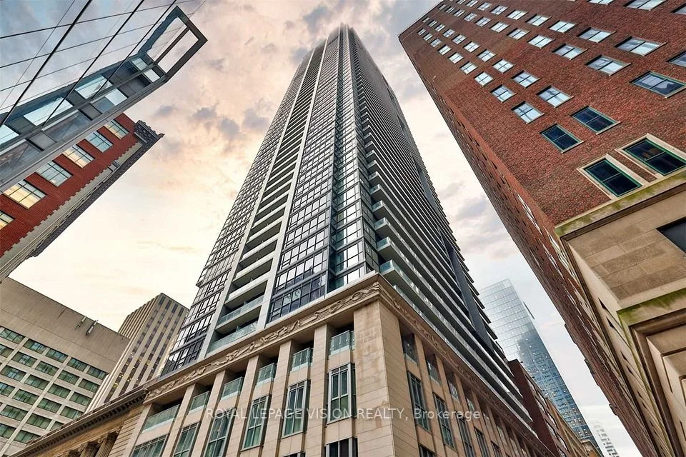 70 Temperance Street 3117, Toronto C01, ON M5H 0B1