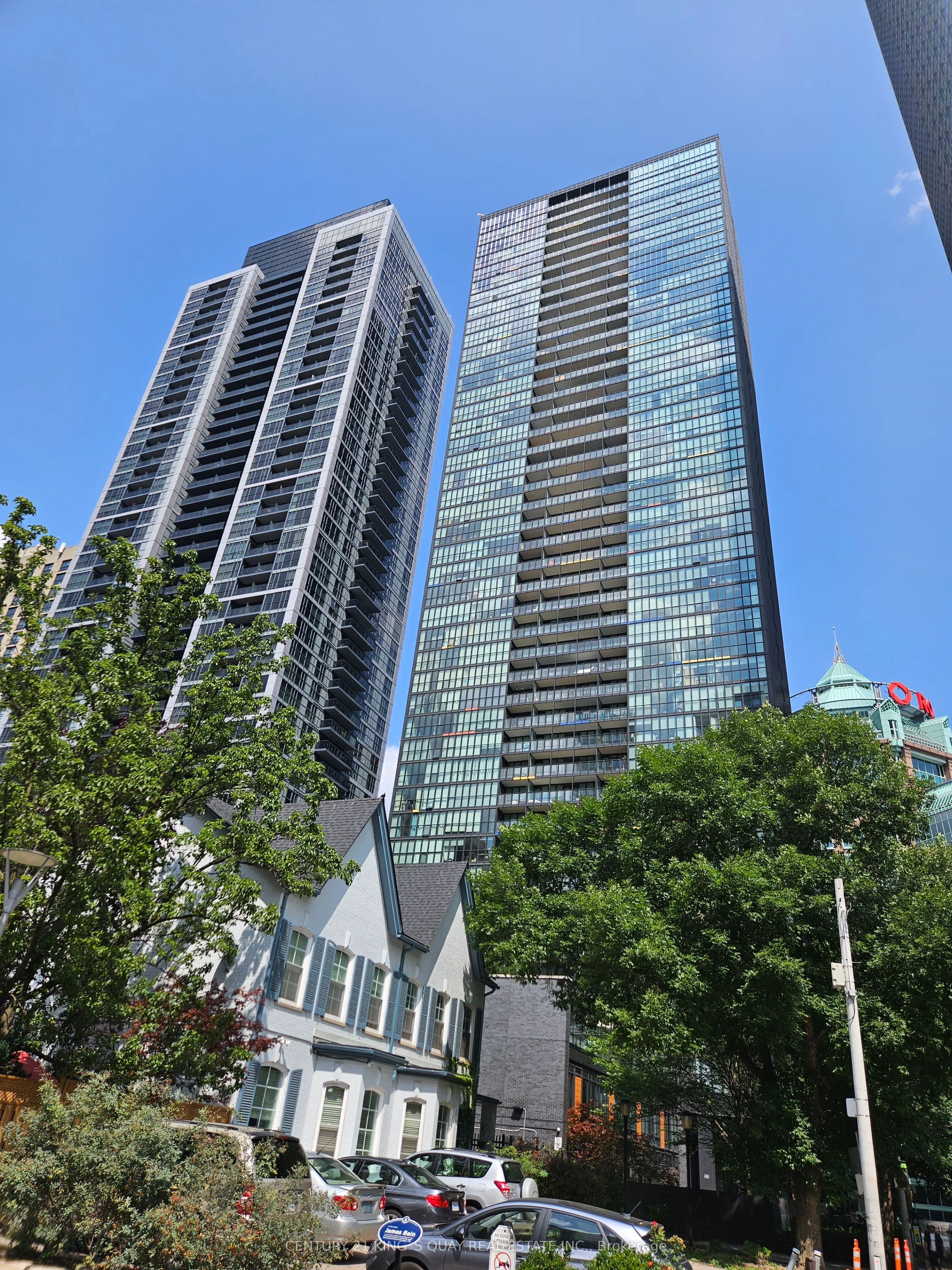 110 Charles Street E 808, Toronto C08, ON M4Y 1T5