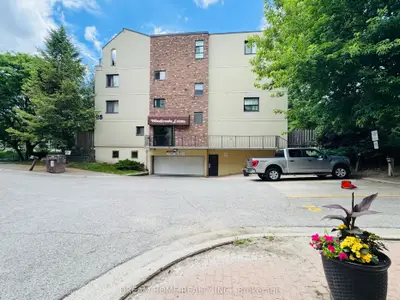 Condo Townhouse in Toronto
