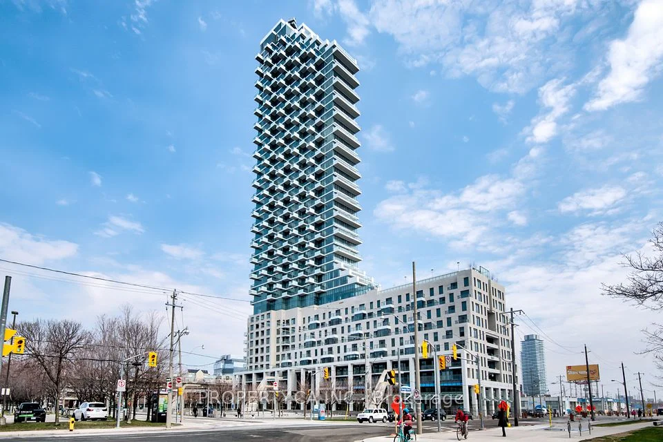 16 Bonnycastle Street 2305, Toronto C08, On M5a 0c8
